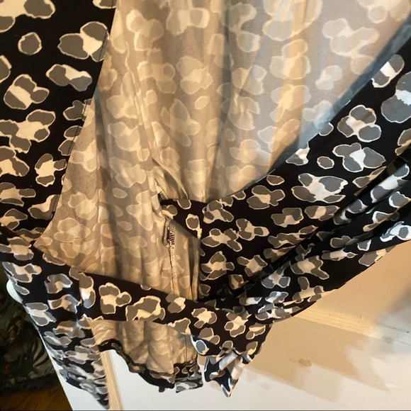 NWOT Diane Von Furstenberg wrap top - Picture 5 of 9